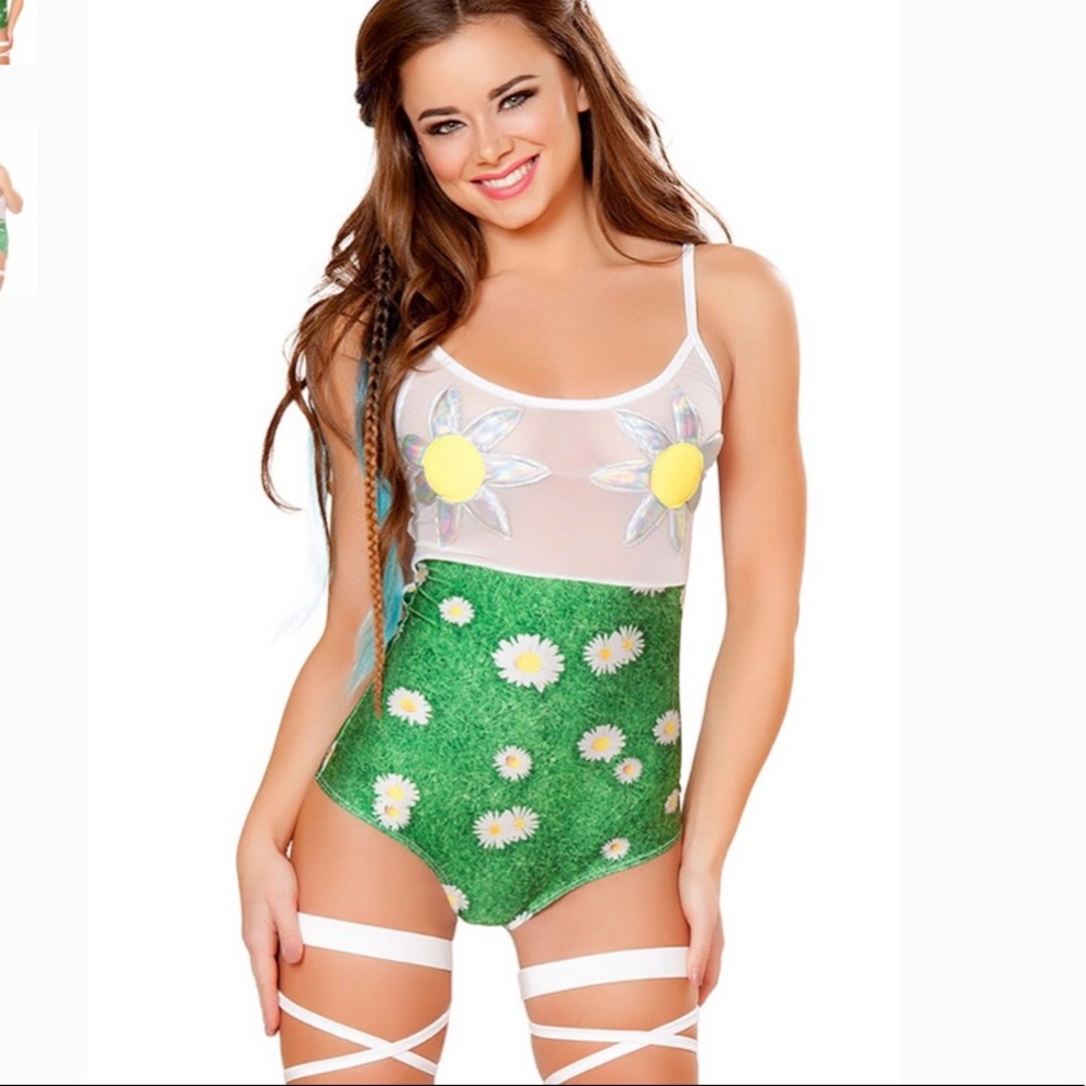 {J Valentine} Daisy onesie